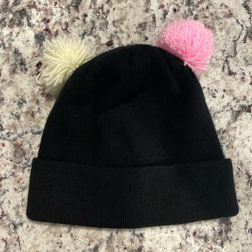 Beanie Local Heros PomPom